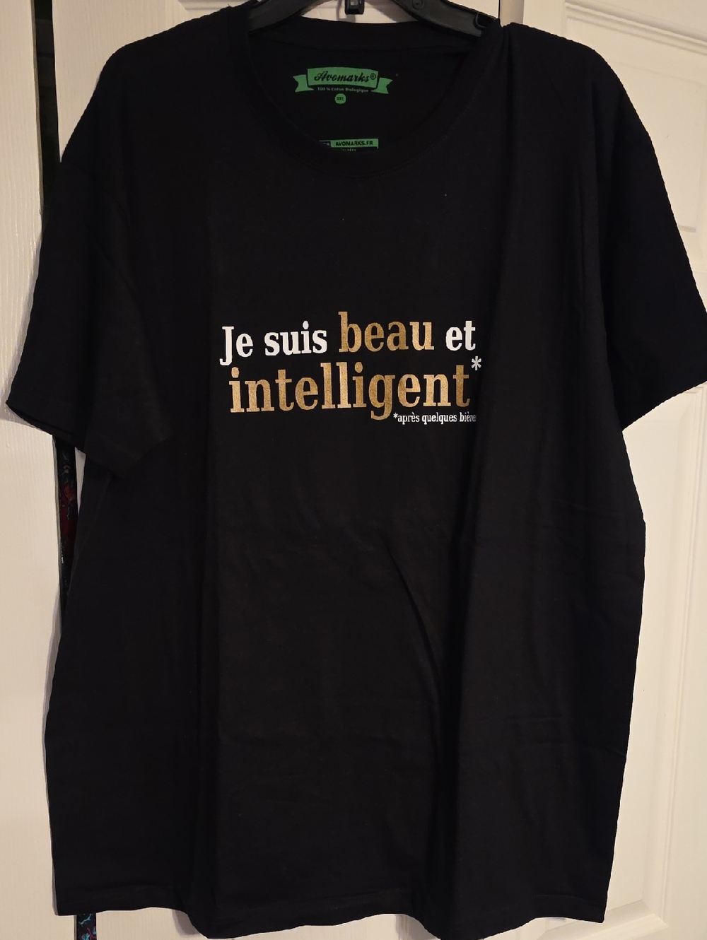 Black Graphic Tee - 'Je suis beau et intelligent'.  3XL. From France.